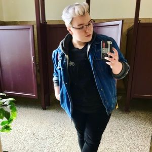 Meet your Posher, Casey